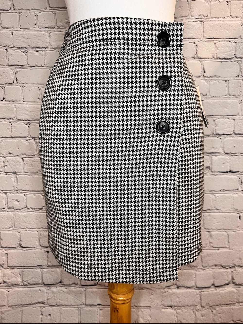 Vylette Large Black & White Houndstooth
